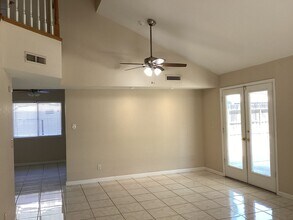 4114 W Regency Ave in Fresno, CA - Building Photo - Building Photo