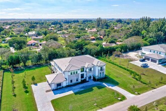 17130 Magnolia Estates Dr in Southwest Ranches, FL - Building Photo - Building Photo