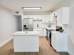 210 Pelham Rd in Fort Walton Beach, FL - Building Photo - Building Photo