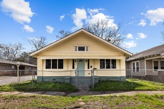 1233 Fulton Ave SW in Birmingham, AL - Building Photo - Building Photo