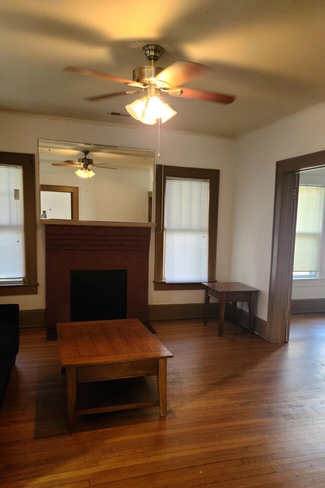 605A C St in North Wilkesboro, NC - Building Photo - Building Photo