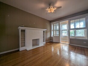 2659 N Saint Louis Ave, Unit 2 in Chicago, IL - Building Photo - Building Photo