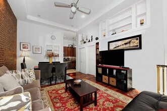 200 Central Prk W in New York, NY - Building Photo - Building Photo