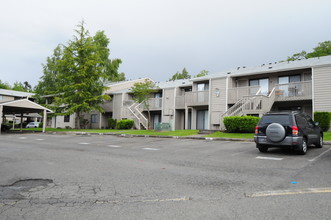 The Salish Place Apartments in Des Moines, WA - Building Photo - Building Photo