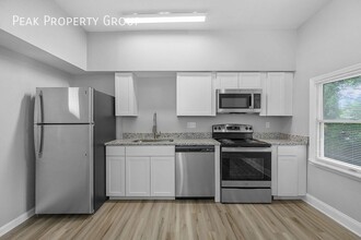 1516 William Howard Taft Rd in Cincinnati, OH - Building Photo - Building Photo
