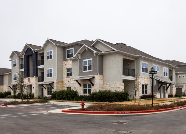 Shadow Ridge Apartment Homes in Round Rock, TX - Building Photo - Primary Photo