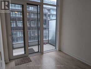 121-1121 Lower Sherbourne St in Toronto, ON - Building Photo - Building Photo