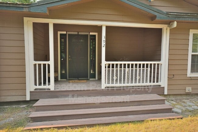 392 Beers Humbird Rd in Sagle, ID - Building Photo - Building Photo