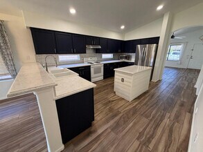 10044 E Osage Ave in Mesa, AZ - Building Photo - Building Photo