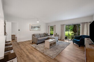 13334 Polo Club Rd in Wellington, FL - Building Photo - Building Photo