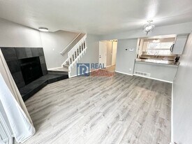 251 S Nome St in Aurora, CO - Building Photo