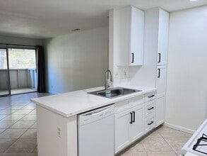 26200 Redlands Blvd, Unit 168 in Redlands, CA - Foto de edificio - Building Photo