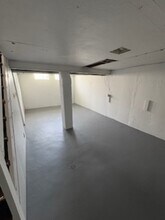 18779 Roscommon St in Harper Woods, MI - Building Photo - Building Photo