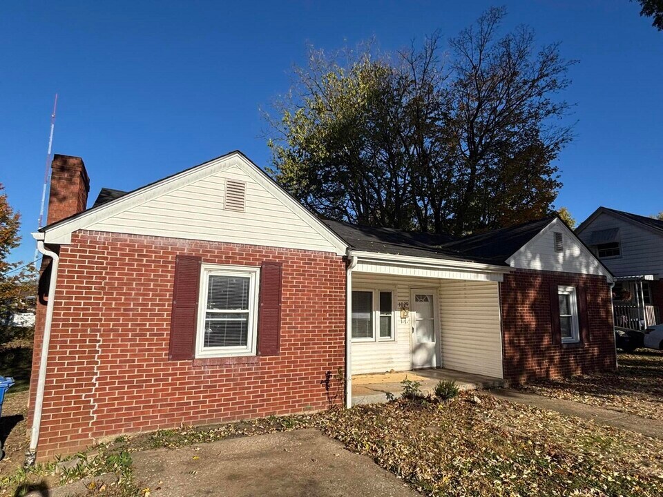 1029 Kees Rd in Lexington, KY - Building Photo