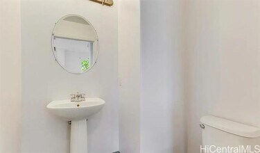 520 Lunalilo Home Rd in Honolulu, HI - Foto de edificio - Building Photo