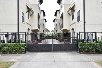 5813a Kiam St in Houston, TX - Building Photo - Building Photo