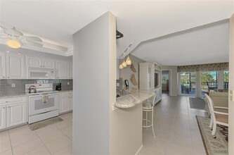 9226 Midnight Pass Rd in Sarasota, FL - Building Photo - Building Photo