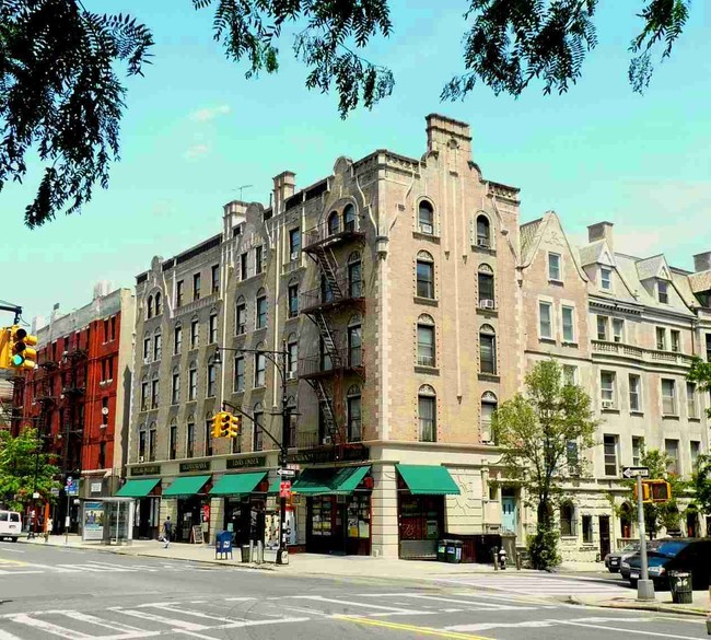 1681-1687 Amsterdam Ave in New York, NY - Building Photo - Building Photo