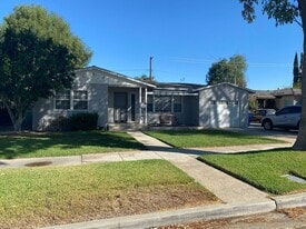4755 Sunnyside Dr in Riverside, CA - Building Photo