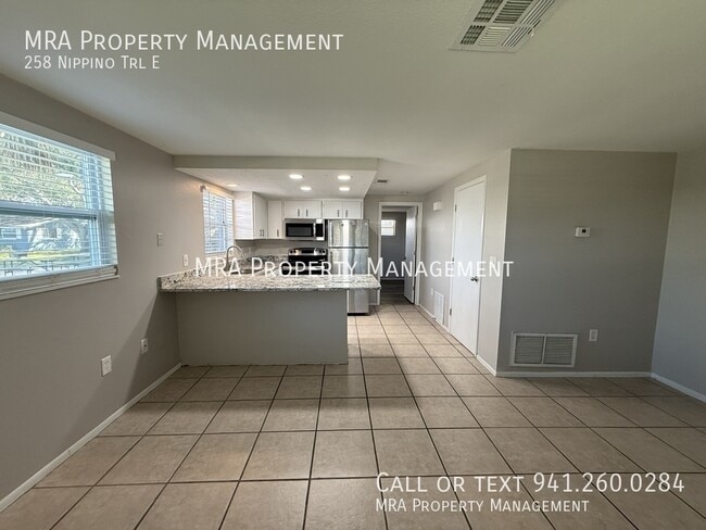 258 Nippino Trail E in Nokomis, FL - Building Photo - Building Photo