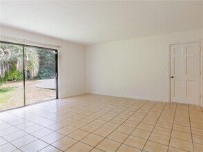 2440 NW 54th Ave in Gainesville, FL - Building Photo - Building Photo