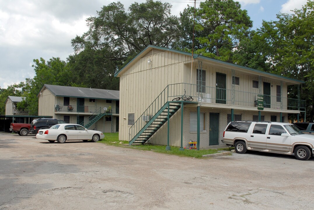 Green River in Houston, TX - Building Photo