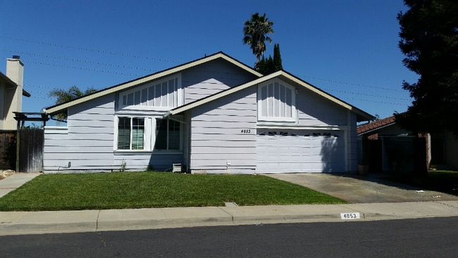 property at 4653 Sugarland Cir