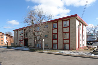 4421 Minnetonka Blvd in St. Louis Park, MN - Foto de edificio - Building Photo