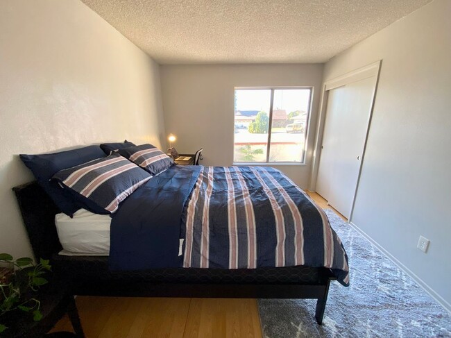 property at 3420 Bahia Pl