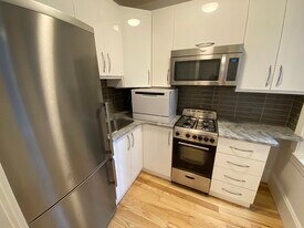 30 Revere St, Unit 2 in Boston, MA - Building Photo