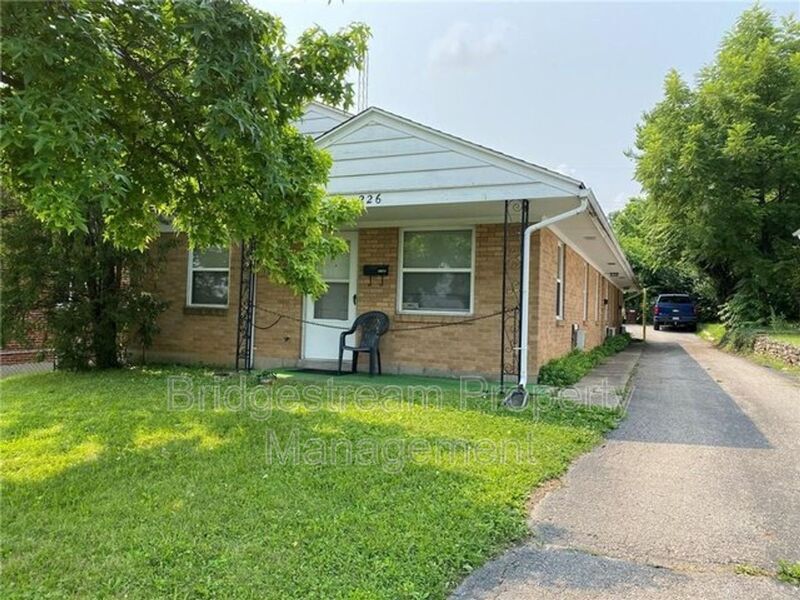 226 E Nottingham Rd in Dayton, OH - Building Photo