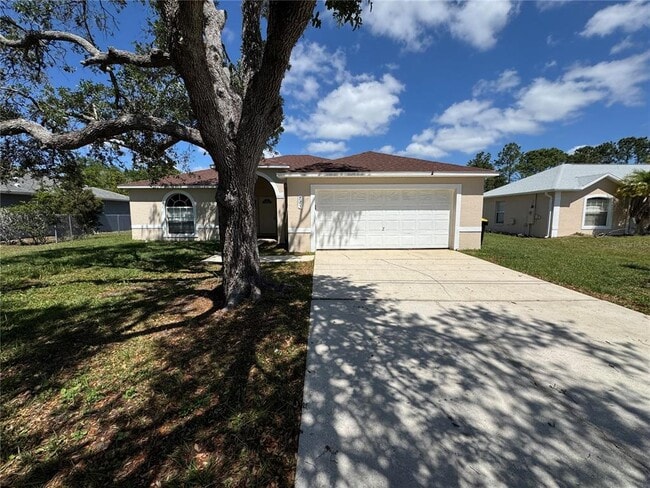property at 725 Pelican Ct