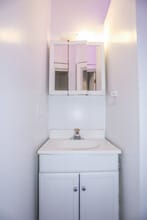 6913 N Lakewood Ave, Unit #409 in Chicago, IL - Building Photo - Building Photo