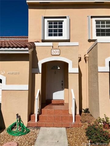 14807 Balgowan Rd-Unit -201-12 in Miami Lakes, FL - Foto de edificio - Building Photo