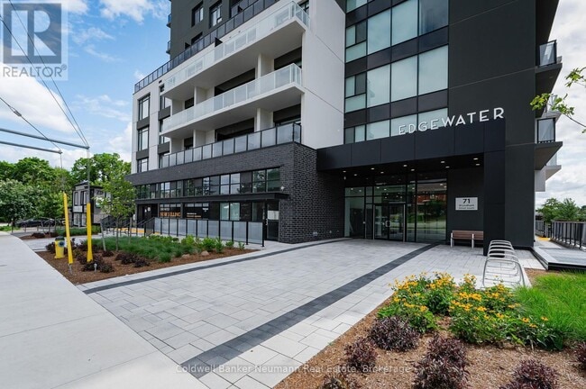 property at 71 Wyndham St S