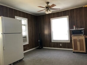 408 W Charlotte Ave in Mount Holly, NC - Building Photo - Building Photo