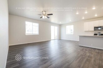 4419 Shivaree St in Timnath, CO - Foto de edificio - Building Photo