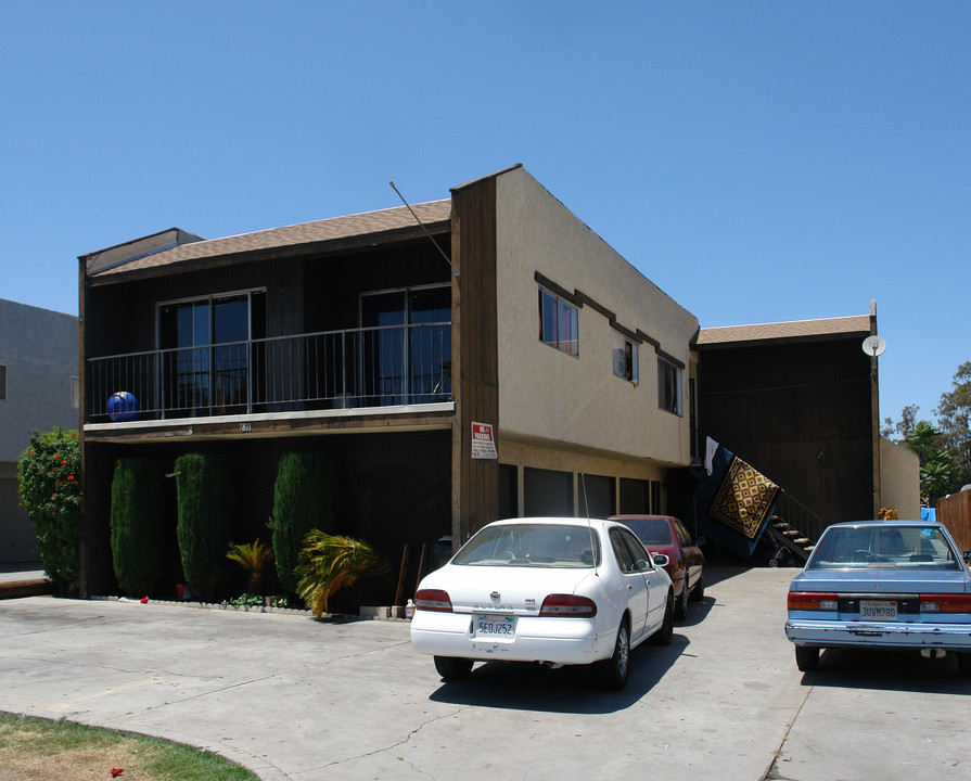 7811 Sycamore Ave in Huntington Beach, CA - Building Photo