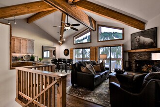 400 Fairview Blvd in Incline Village, NV - Building Photo - Building Photo