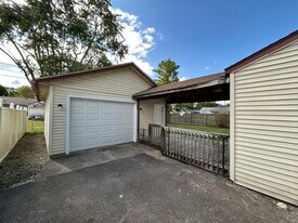 375 Ely St in Washington Court House, OH - Building Photo