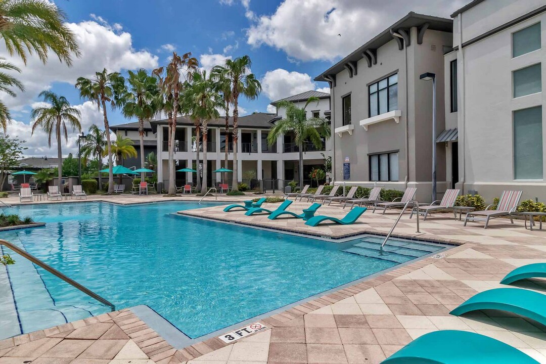 Northbridge at Millenia Lake in Orlando, FL - Building Photo