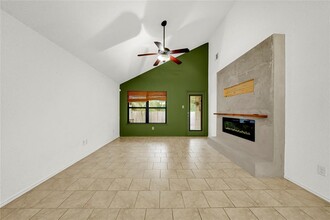 23714 Umbrella Pine Dr in Tomball, TX - Building Photo - Building Photo