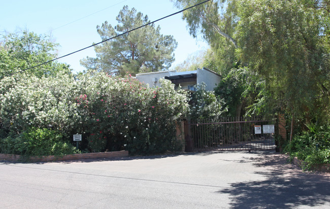 Forest Park Apartments in Phoenix, AZ - Building Photo - Building Photo