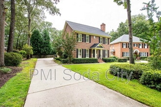 10 Old Woodlands Ct in Columbia, SC - Building Photo - Building Photo