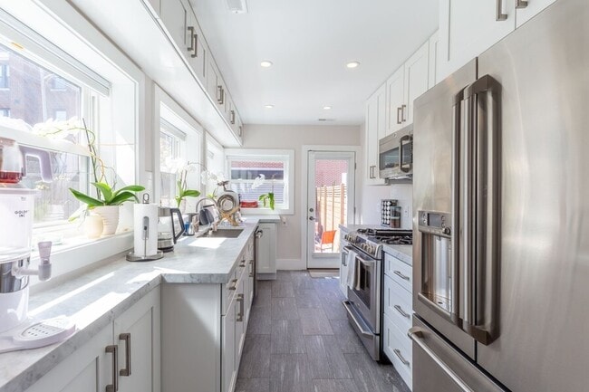 property at 2214 Flagler Pl NW