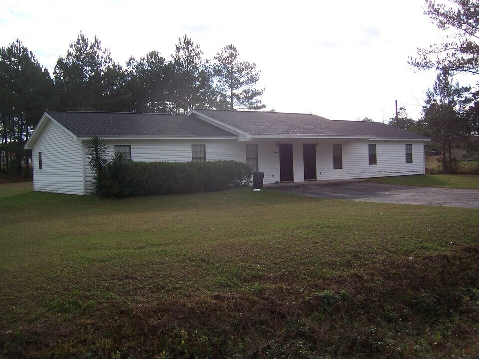 3846 Manor Ct in Valdosta, GA - Building Photo