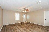 1100 Mazourka Dr in Arlington, TX - Building Photo - Building Photo