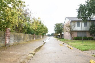2372 Triway Ln in Houston, TX - Building Photo - Building Photo