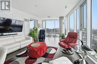 1035 Bank St in Ottawa, ON - Building Photo - Building Photo