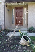 11 Woodstream Dr in Chesterbrook, PA - Building Photo - Building Photo